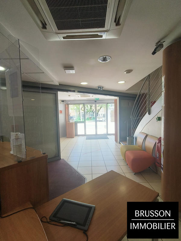 Local commercial - 318 m²