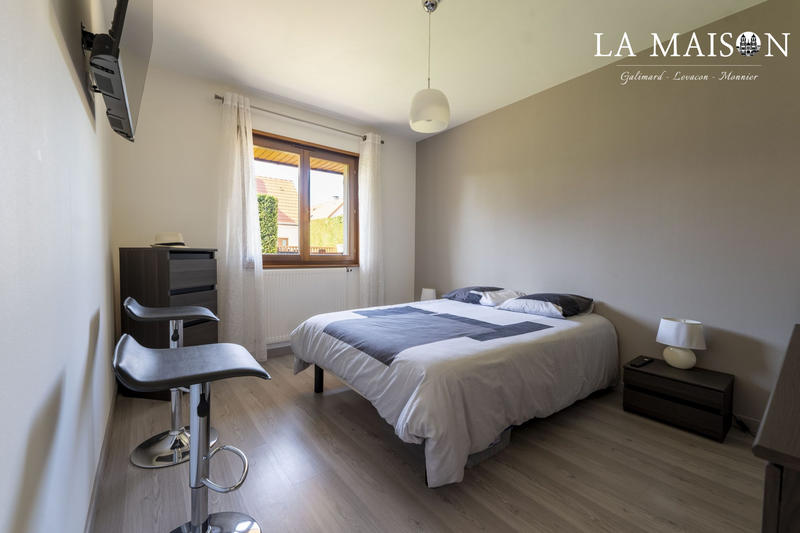 Maison traditionnelle - 136 m² - 7 pièces