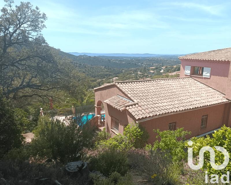 Maison - 260 m² - 7 pièces