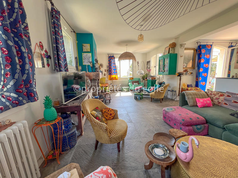 Maison - 207 m² - 7 pièces