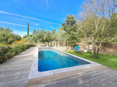 Mas - 217 m² - 9 pièces