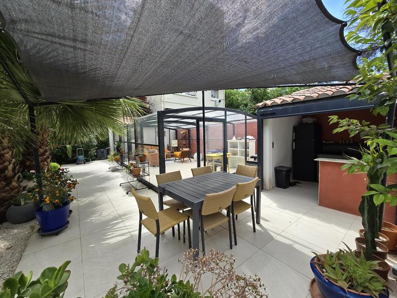 Maison - 189 m² - 6 pièces