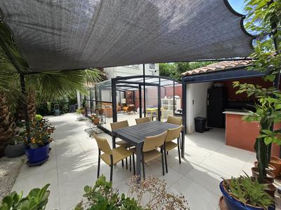 Maison - 189 m² - 6 pièces