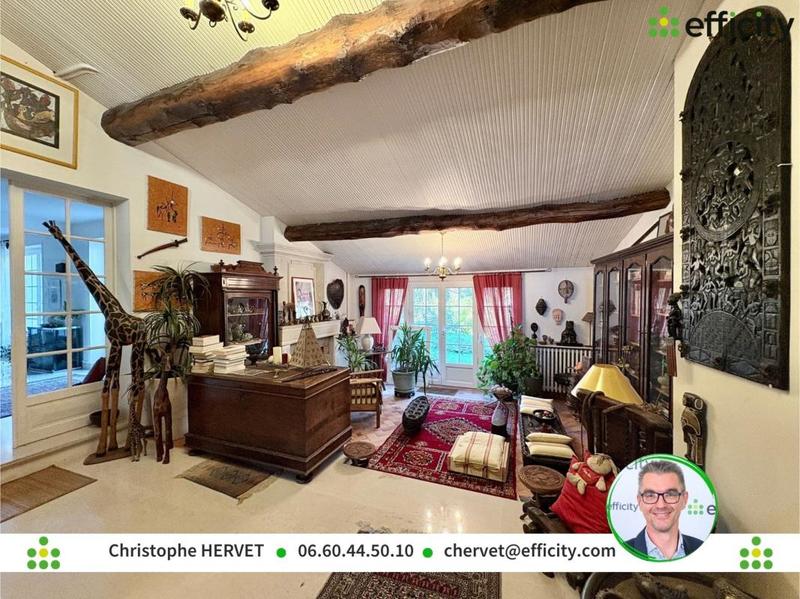 Maison - 380 m² - 11 pièces