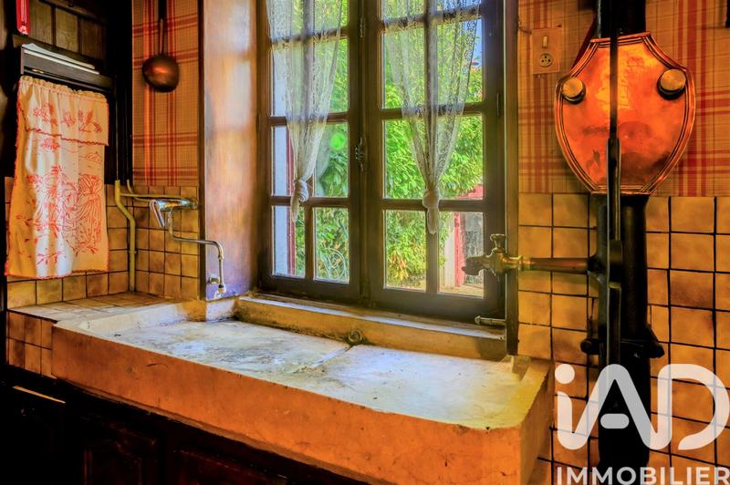 Maison - 252 m² - 7 pièces