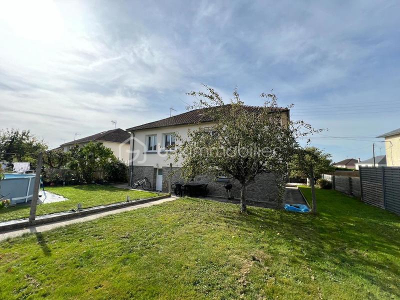 Maison - 95 m² - 7 pièces