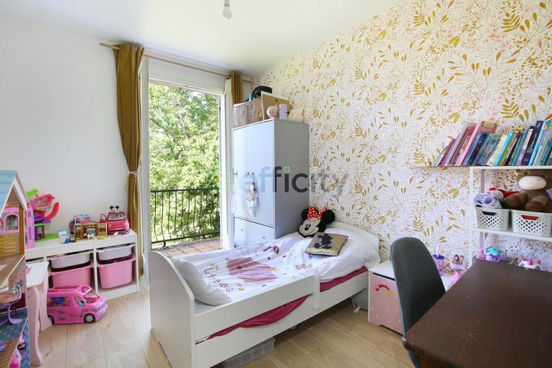 Maison - 93 m² - 5 pièces