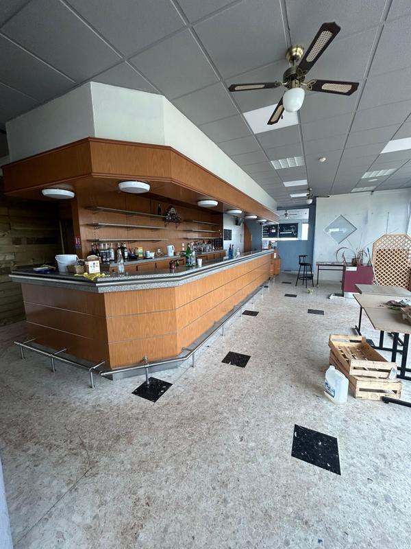 Local commercial - 11 190 m² - 18 pièces