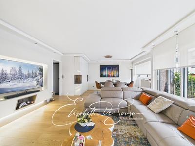 Appartement - 93 m² - 4 pièces