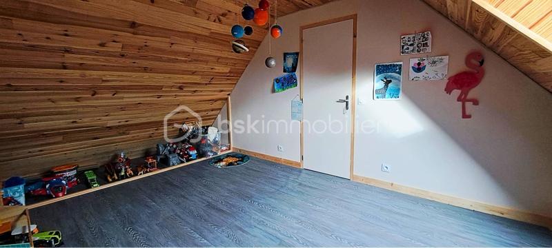 Maison - 168 m² - 8 pièces