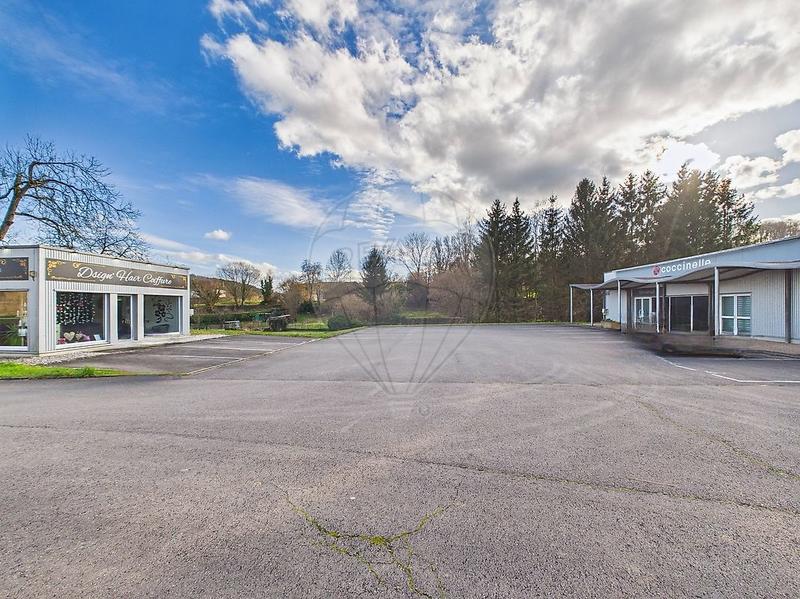 Local commercial - 70 m² - 3 pièces