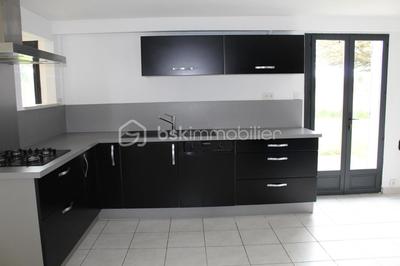 Maison - 238 m² - 13 pièces