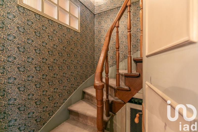 Maison - 230 m² - 12 pièces