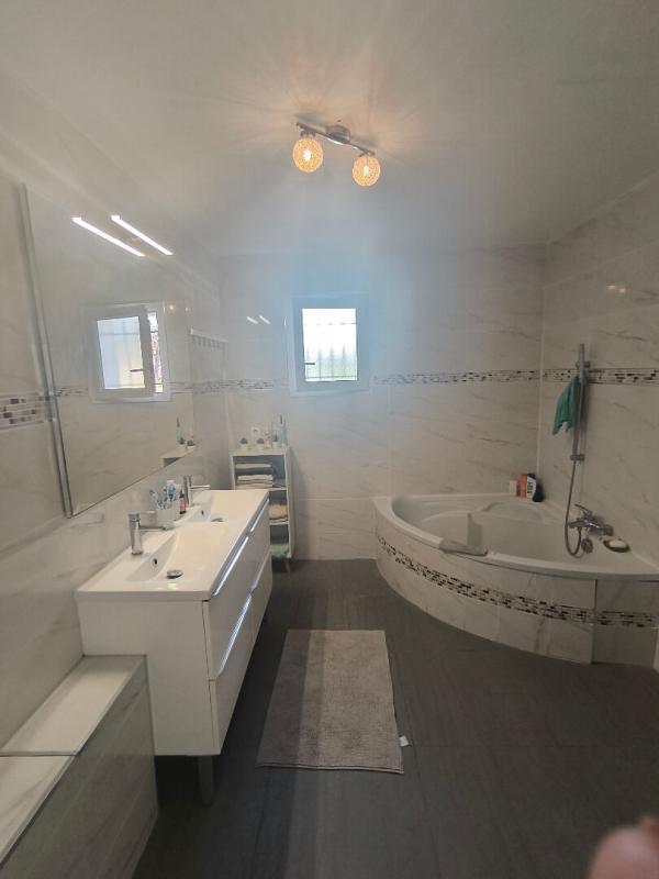 Maison - 180 m² - 6 pièces