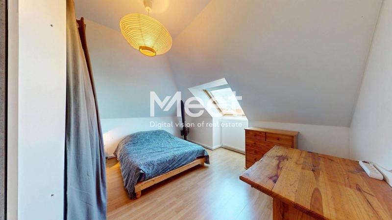 Propriété - 255 m² - 8 pièces