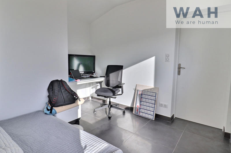 Maison - 205 m² - 6 pièces