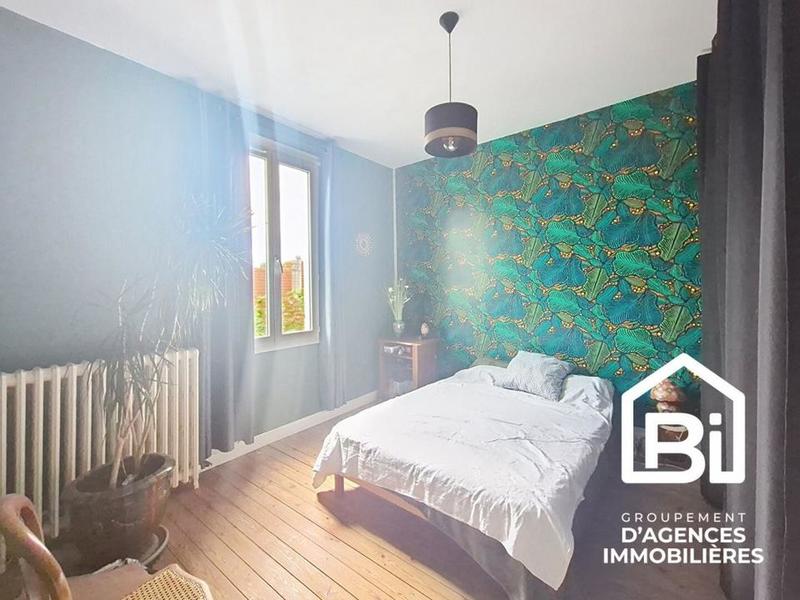 Maison - 95 m² - 5 pièces