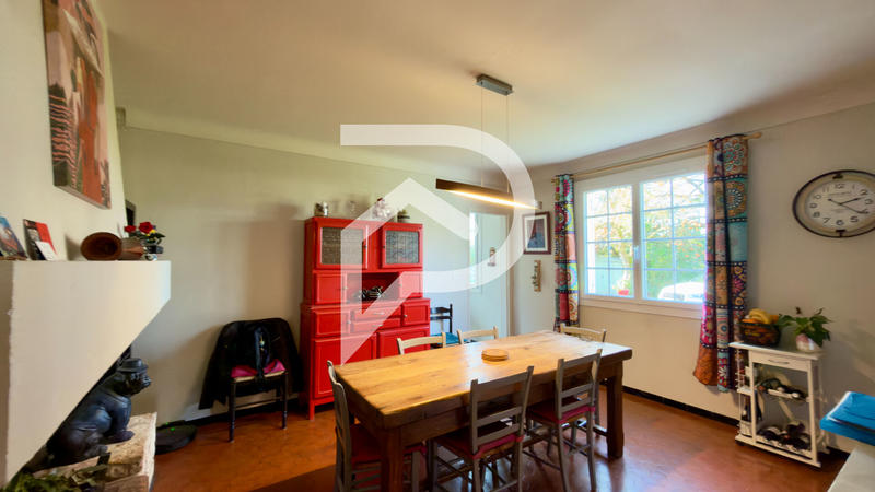 Maison - 204 m² - 7 pièces