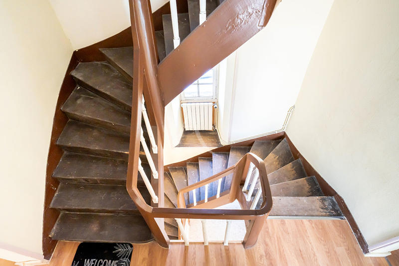 Maison - 304 m² - 10 pièces