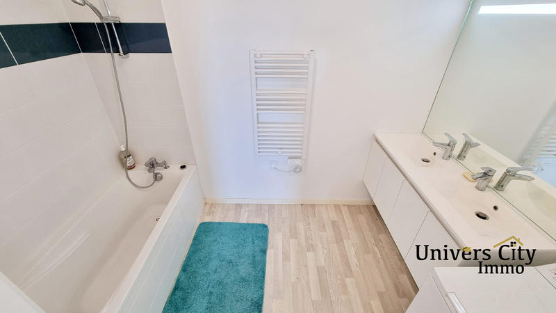 Appartement - 77 m² - 4 pièces