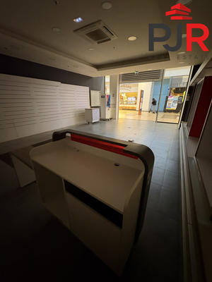 Local commercial - 75 m² - 2 pièces