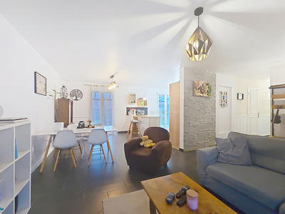 Maison - 128 m² - 7 pièces