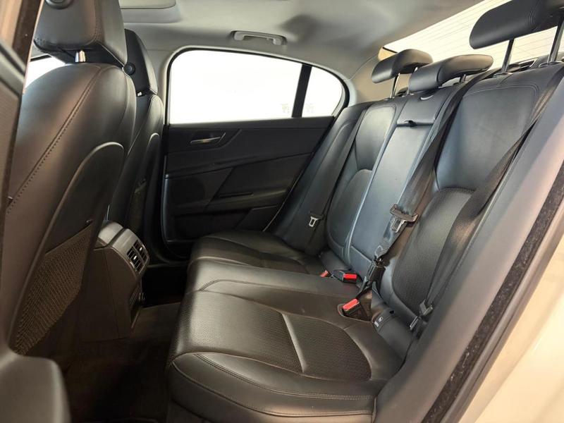 Jaguar Xe 2.0 d Turbo