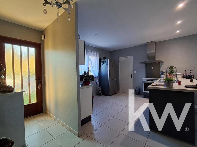 Maison - 93 m² - 4 pièces