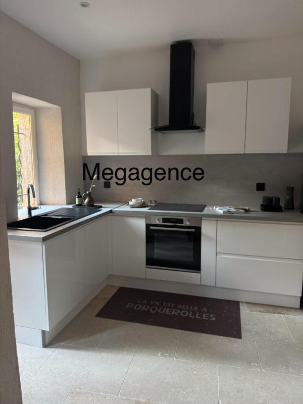 Appartement - 90 m² - 4 pièces