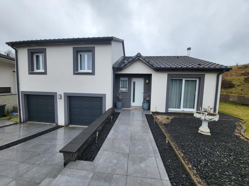 Maison - 95 m² - 5 pièces