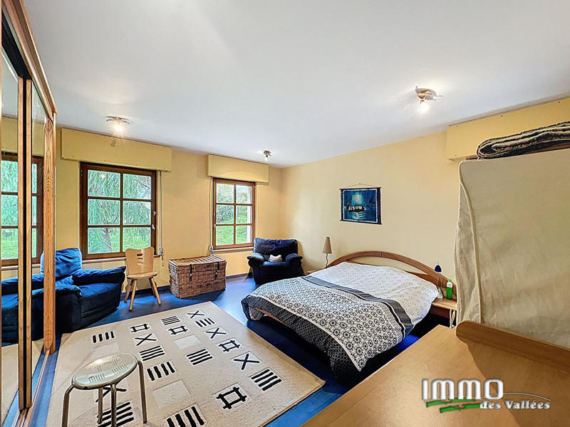 Maison - 408 m² - 10 pièces