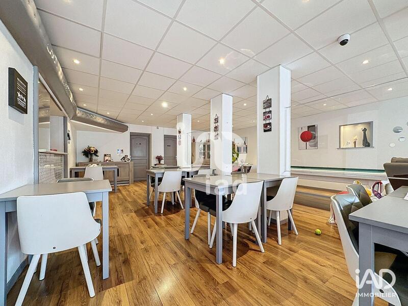 Local commercial - 1 750 m²