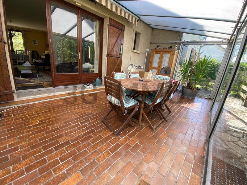 Maison - 166 m² - 8 pièces