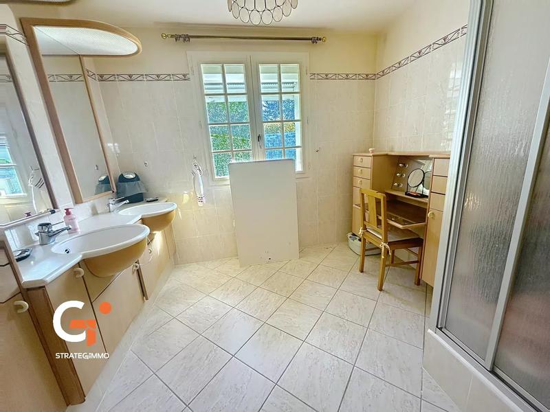 Maison - 120 m² - 5 pièces