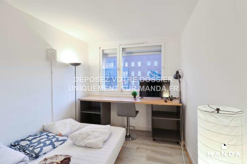 Chambre - 9 m² - 7 pièces