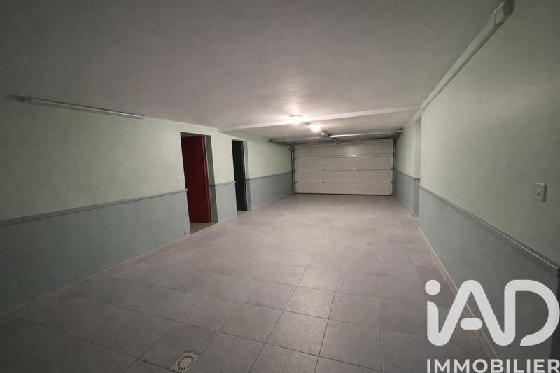 Maison - 260 m² - 7 pièces