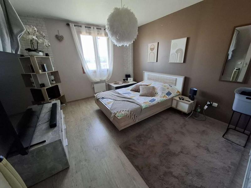 Maison - 137 m² - 9 pièces