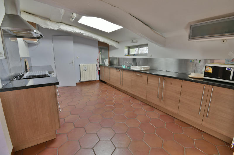 Maison - 290 m² - 8 pièces