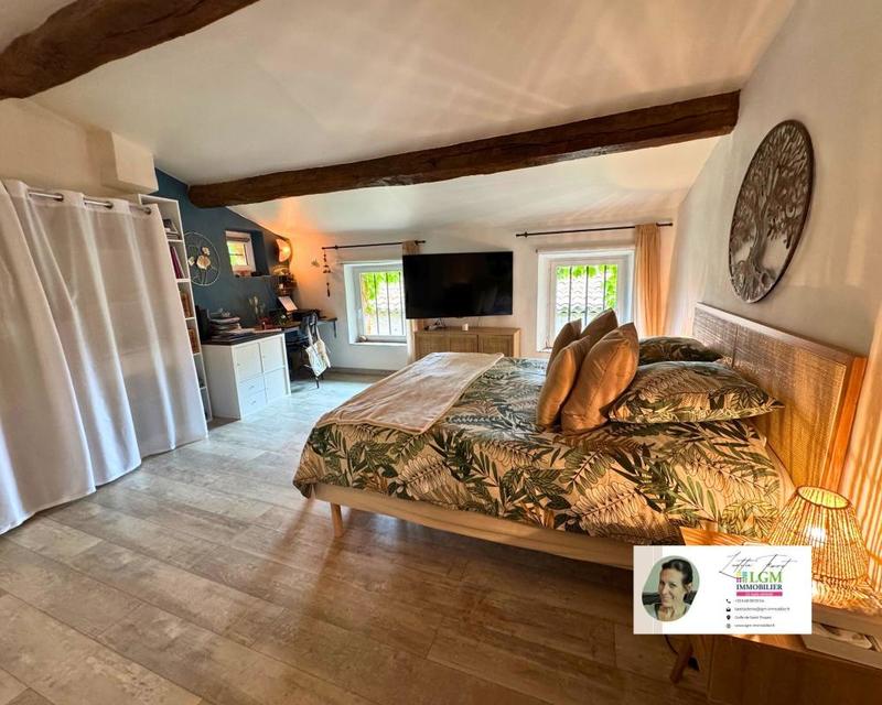 Maison - 140 m² - 5 pièces