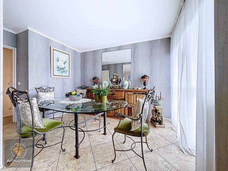 Appartement - 85 m² - 4 pièces