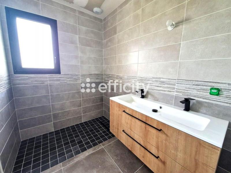 Maison - 88 m² - 4 pièces