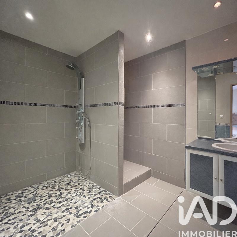 Maison de ville - 200 m² - 6 pièces