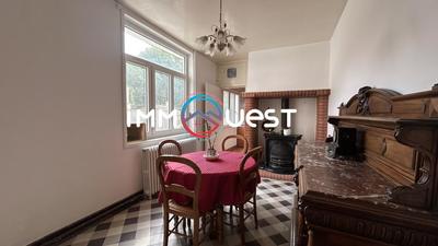 Maison - 186 m² - 8 pièces