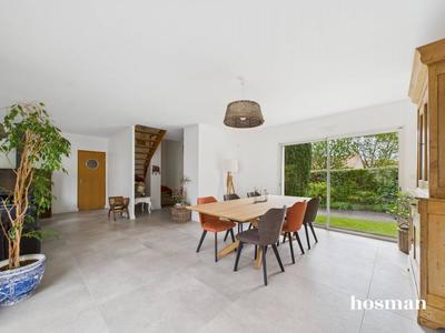 Maison - 180 m² - 7 pièces