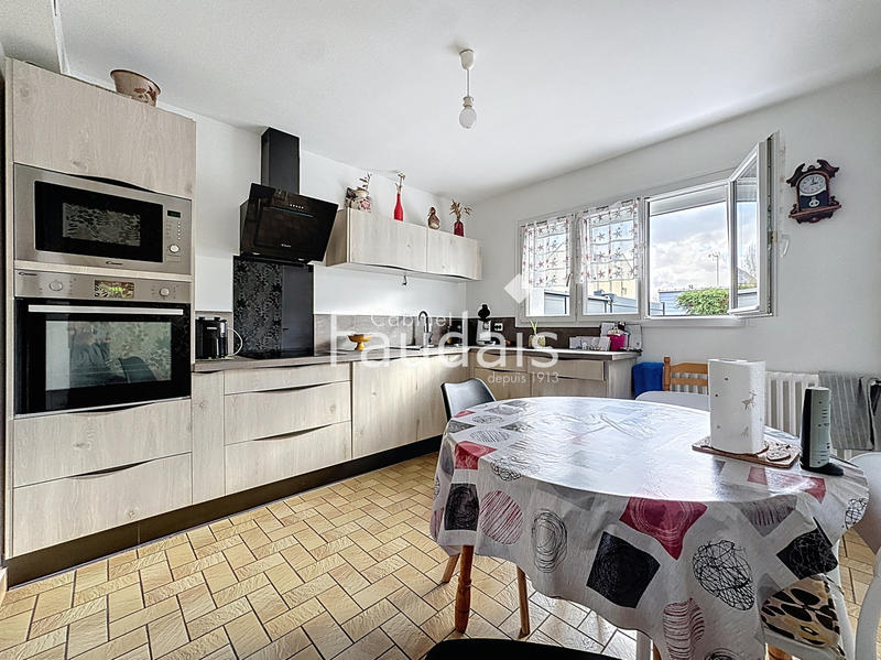 Maison - 110 m² - 4 pièces