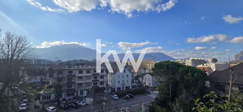 Appartement - 103 m² - 4 pièces