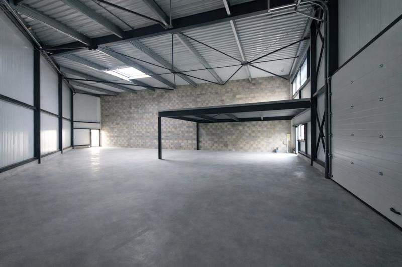 Entrepôt - 271 m²