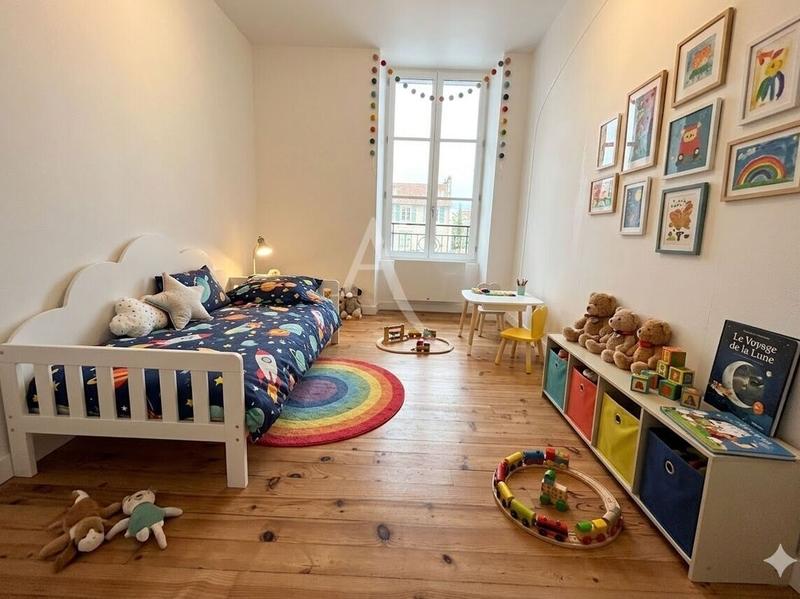 Appartement - 82 m² - 4 pièces