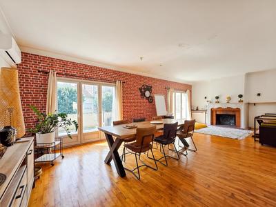 Maison - 185 m² - 7 pièces