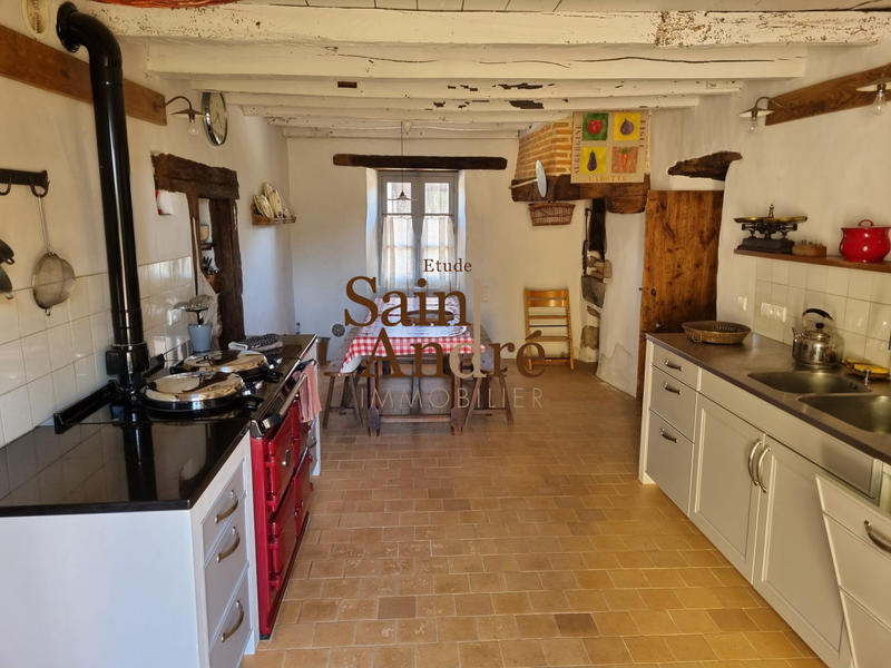 Maison - 370 m² - 6 pièces